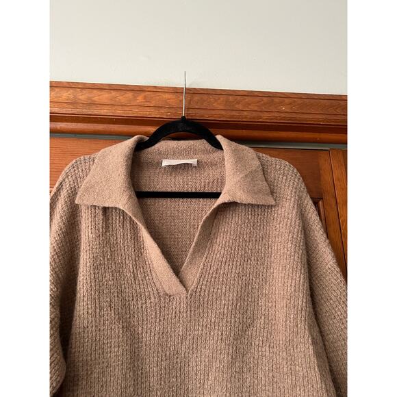 Everlane Women's The Alpaca Waffle Stitch Collared V-Neck Sweater Camel Tan SZ M - Picture 3 of 9